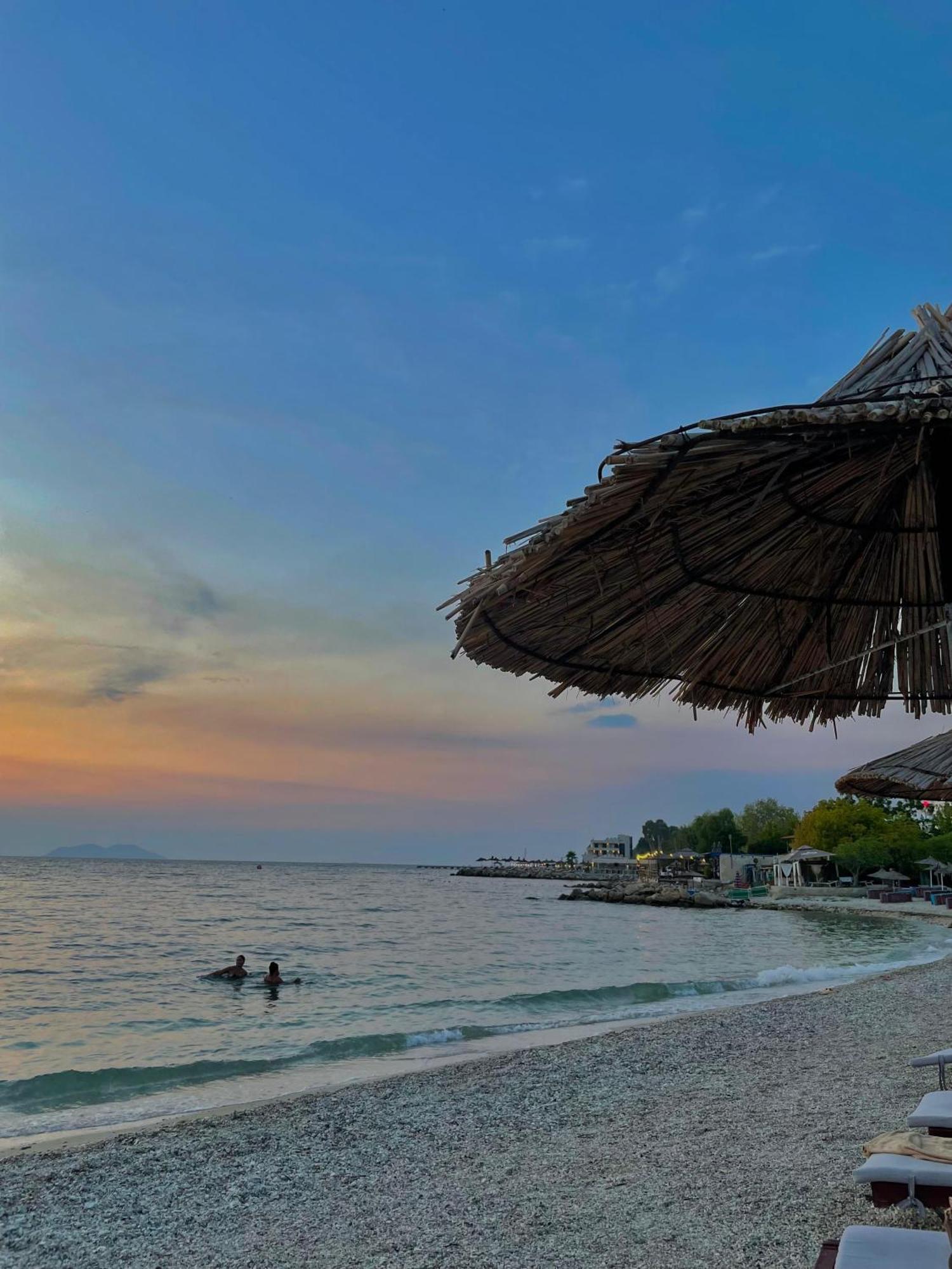 Tris3 Hotel Radhimë Zewnętrze zdjęcie
