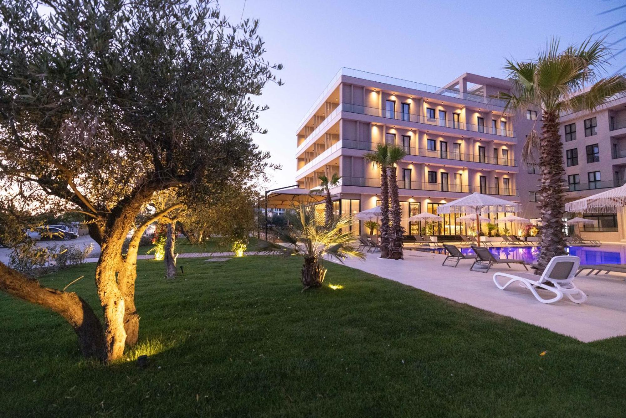 Tris3 Hotel Radhimë Zewnętrze zdjęcie