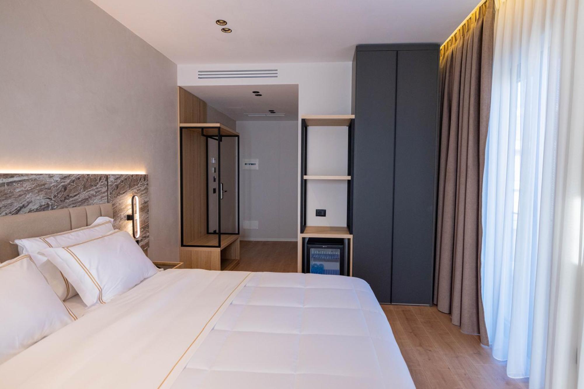 Tris3 Hotel Radhimë Zewnętrze zdjęcie