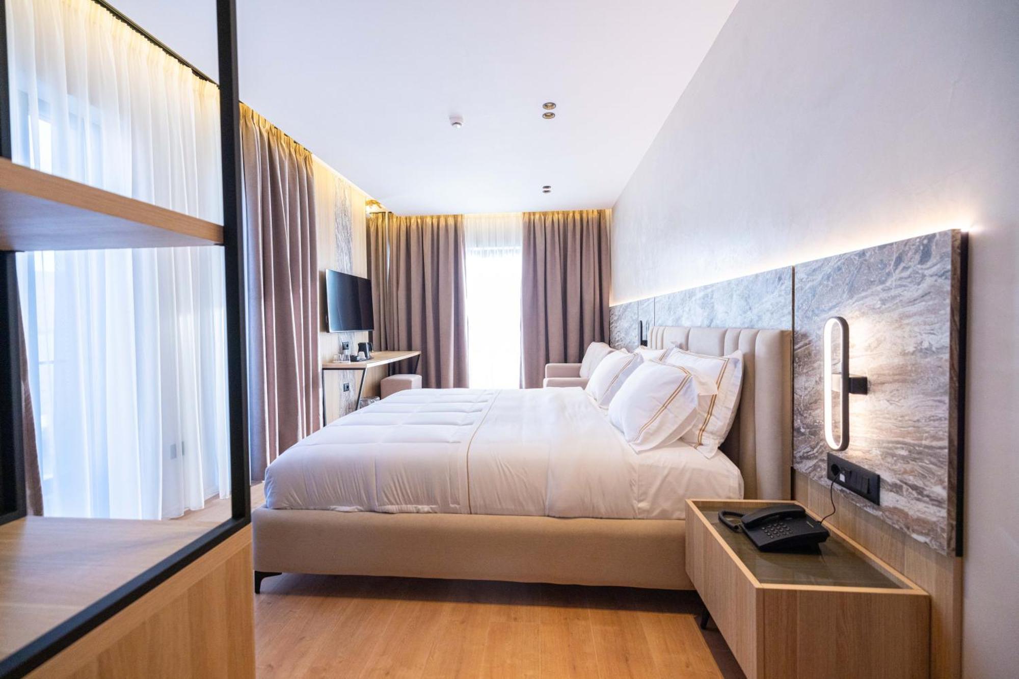 Tris3 Hotel Radhimë Zewnętrze zdjęcie
