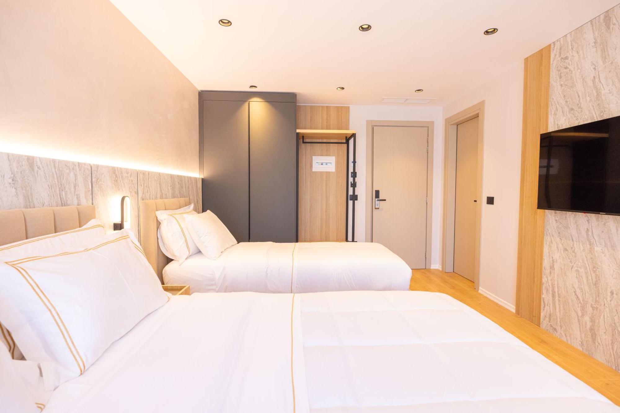 Tris3 Hotel Radhimë Zewnętrze zdjęcie