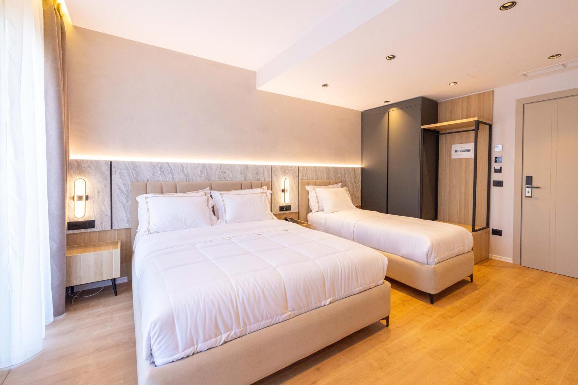 Tris3 Hotel Radhimë Zewnętrze zdjęcie