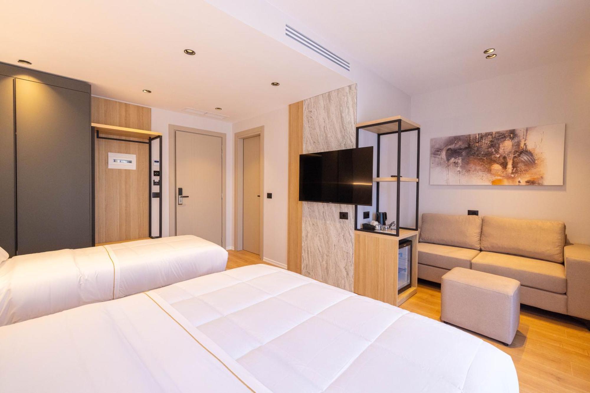 Tris3 Hotel Radhimë Zewnętrze zdjęcie