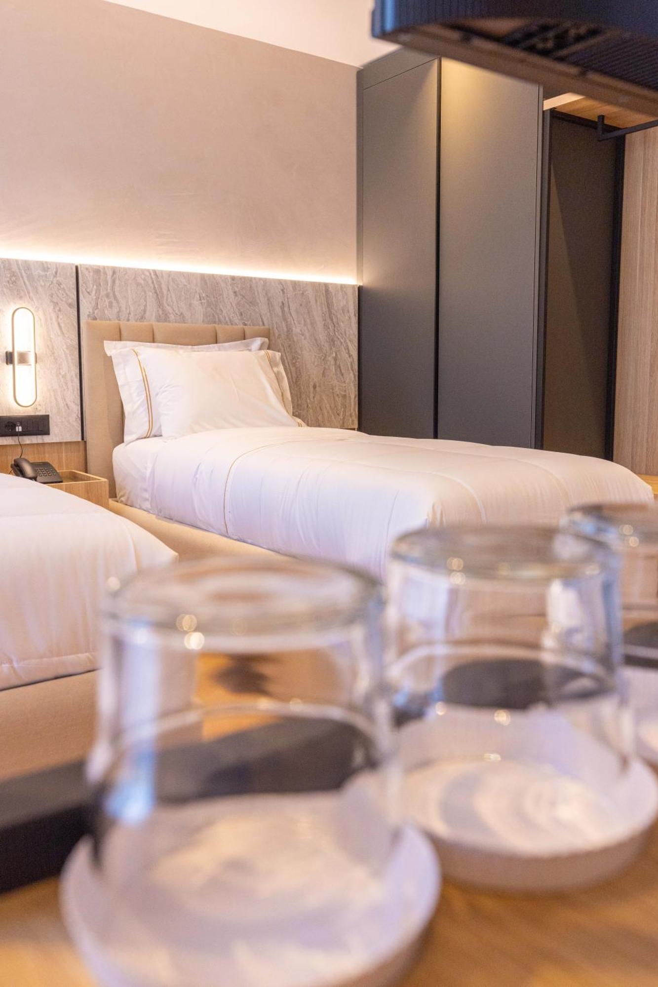 Tris3 Hotel Radhimë Zewnętrze zdjęcie